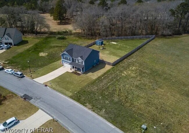 Building Photo - 220 Shepard Dr