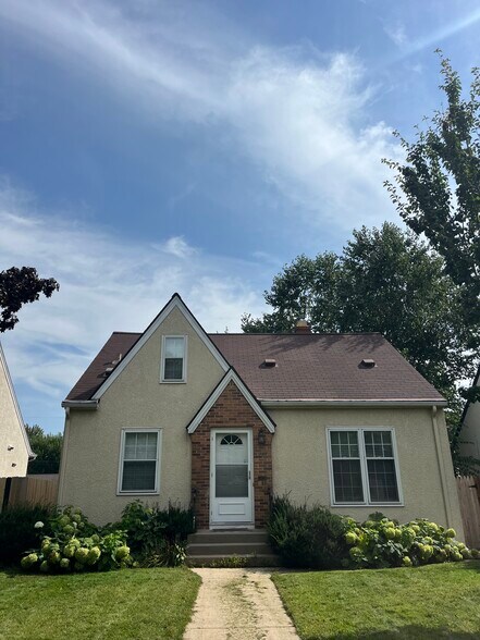 Building Photo - 6037 4th Ave S