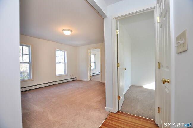 Building Photo - 48 Claire Hill Rd