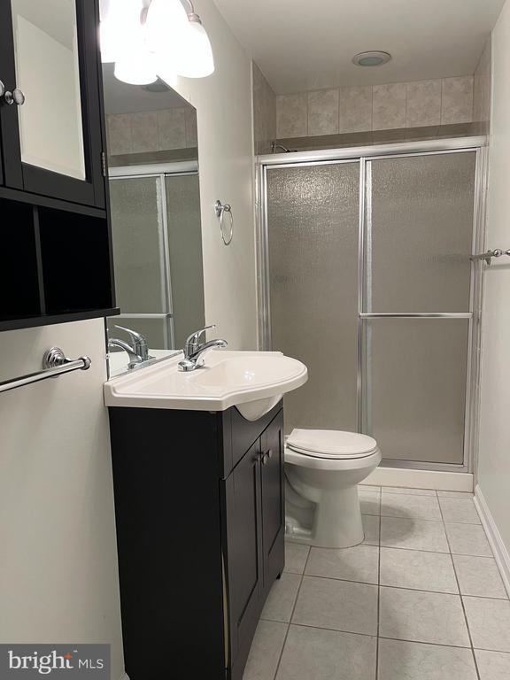 Building Photo - 20 Mabel Ln