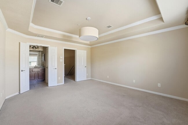 Building Photo - 2 Bettina Ln