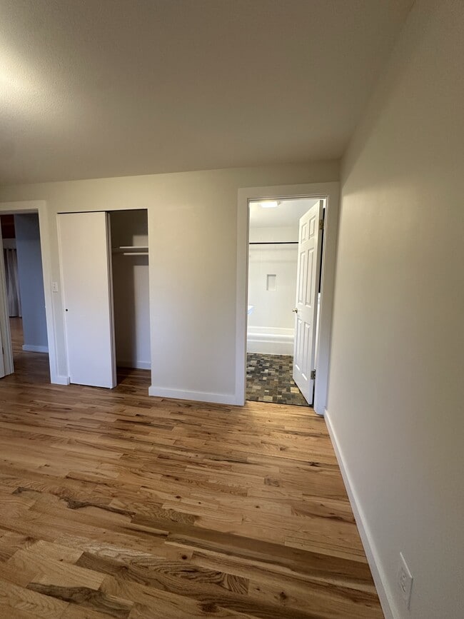 Building Photo - 7910 133rd Ave NE