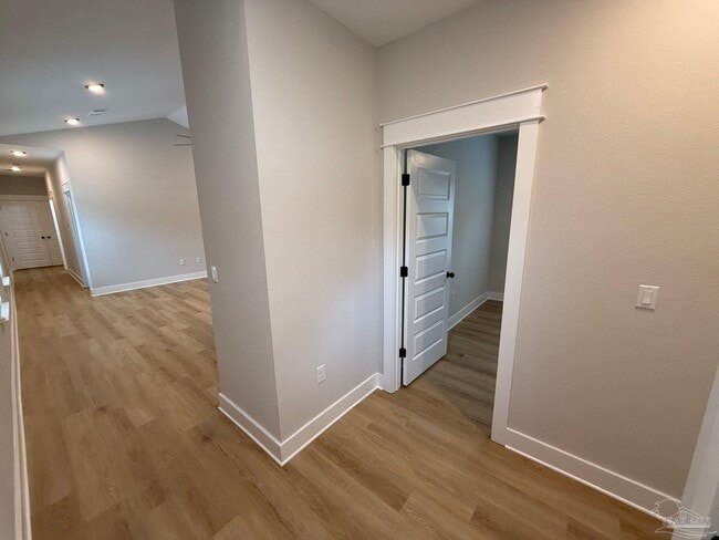 Building Photo - 3209 Damon Dr