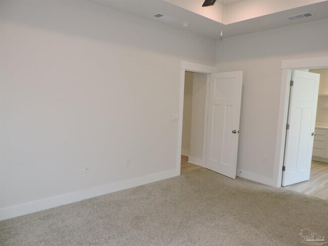 Building Photo - 5851 Sargassum Ln