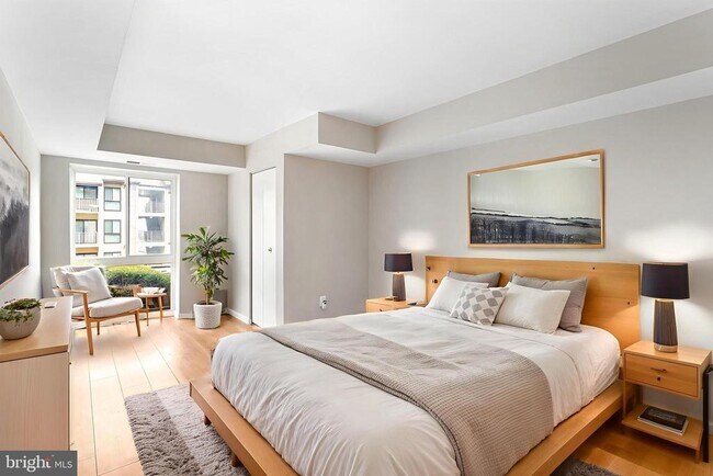 Building Photo - 6155 Edsall Rd