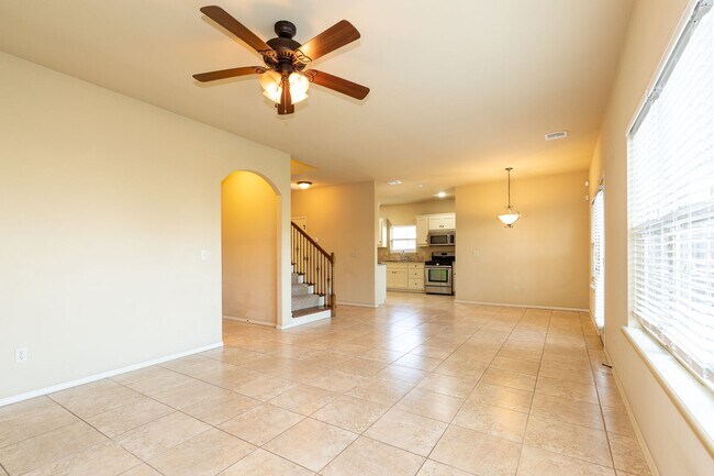 Building Photo - Beautiful 3 Bedroom, 2.5 Bath Home in Jenks