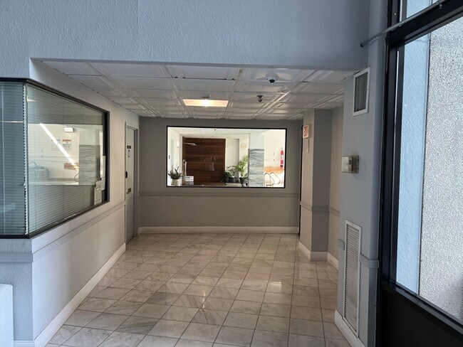 Building Photo - 376 Ocean Ave