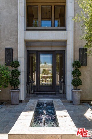 Building Photo - 1209 Via Aracena