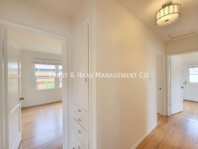 Building Photo - 3102 Ocana Ave