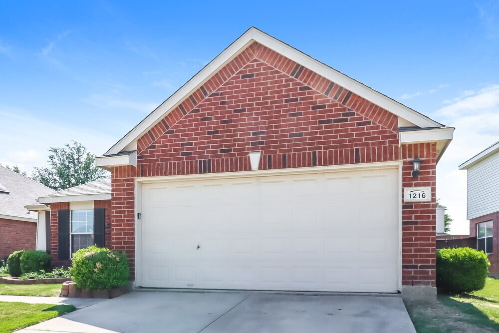 Building Photo - 1216 Sandpiper Dr