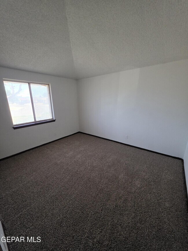 Building Photo - 6056 Belladonna Cir