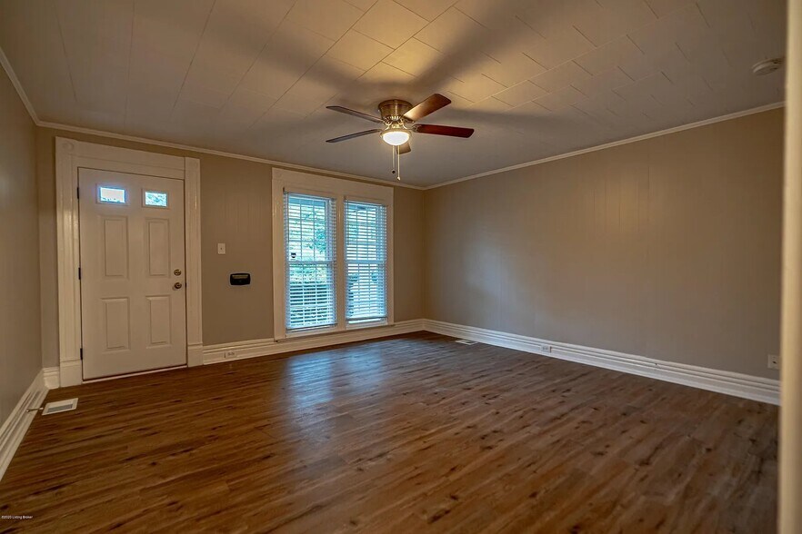 Building Photo - 1031 Dixon Ave