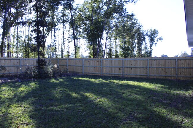Building Photo - 5402 Peach Dr