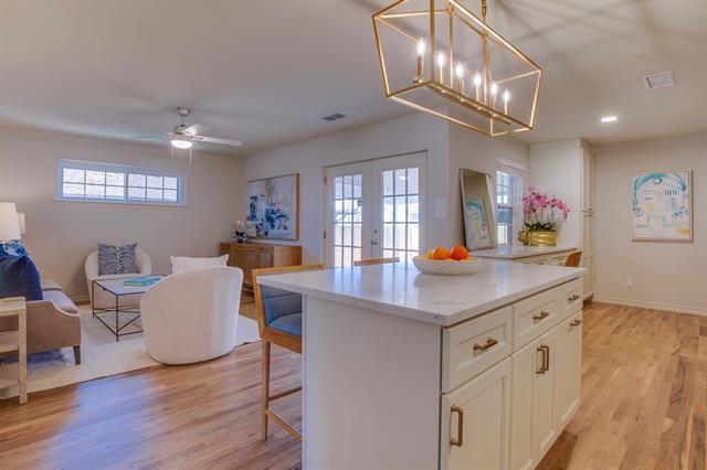 Building Photo - 5473 Anita St