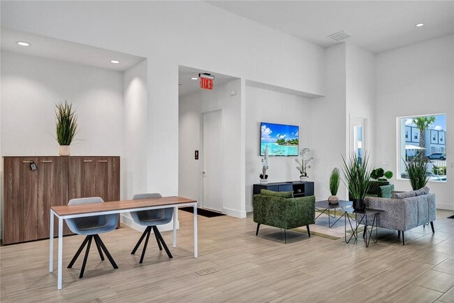 Building Photo - 372 Famagusta Dr