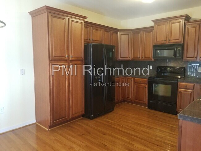 Building Photo - 14636 Sailboat Cir