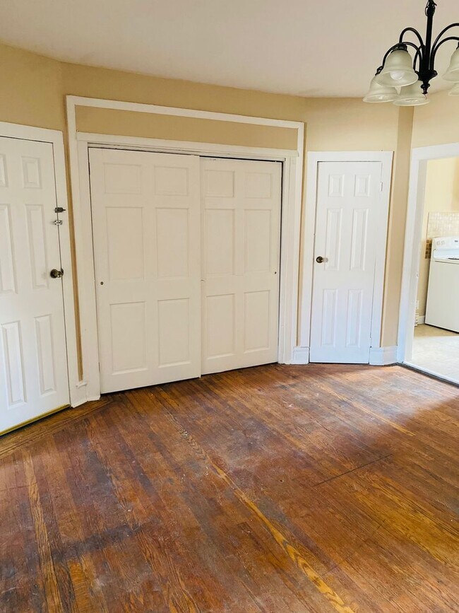 Building Photo - 5447 Torresdale Ave