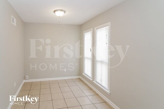 Building Photo - 2993 Ridgeway Rd