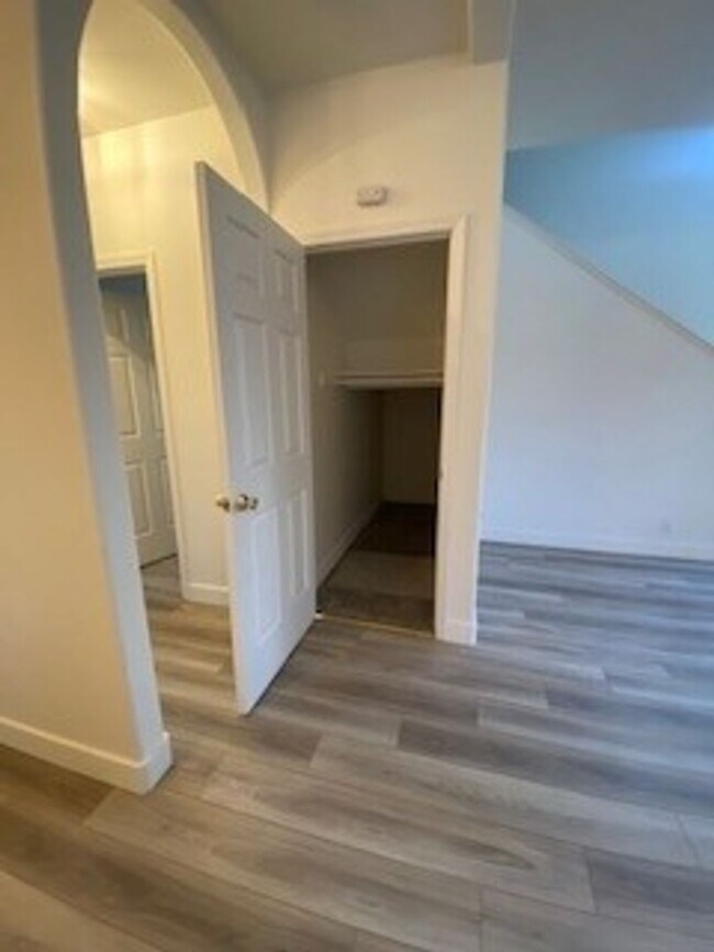 Building Photo - 3569 Mashie Court