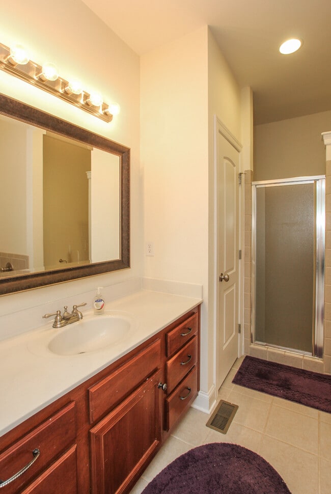 Building Photo - 5930 Obrien Ave