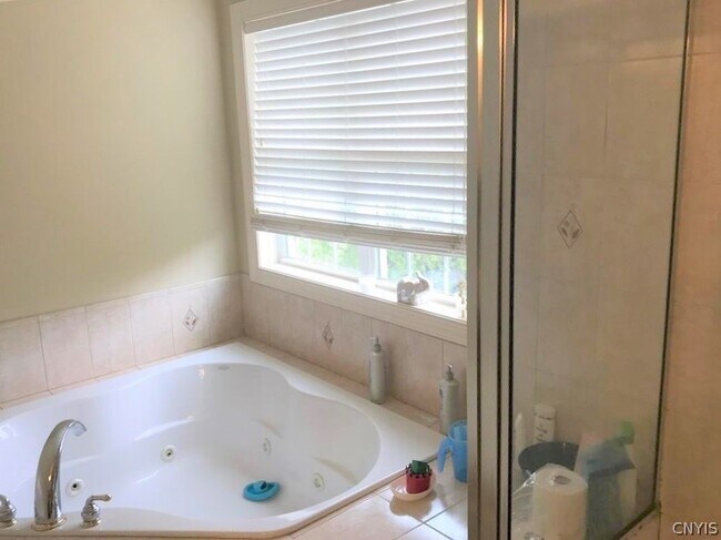 Building Photo - 5065 Yellow Wood Pkwy