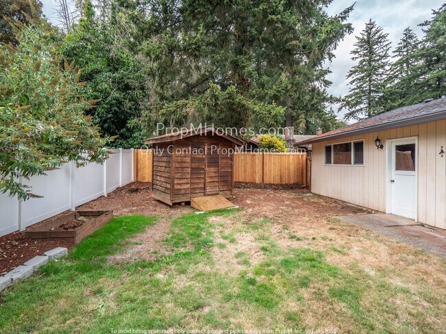 Building Photo - Charming Three Bedroom Ranch In Oak Grove w/ Lawn Care Included!