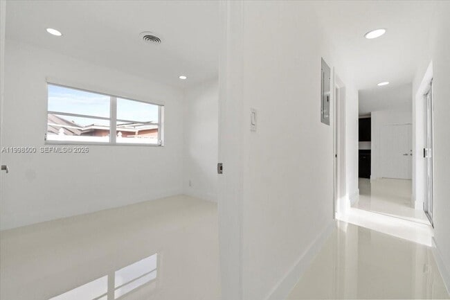 Building Photo - 1910 NW 36th St