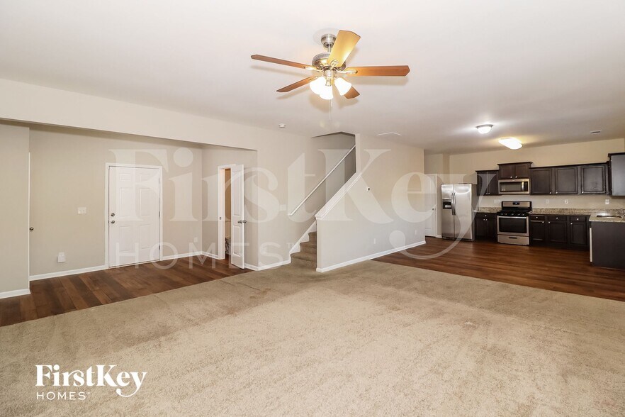 Building Photo - 1218 Dianne Dr