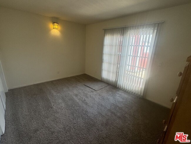 Building Photo - 1029 W Fairway Blvd