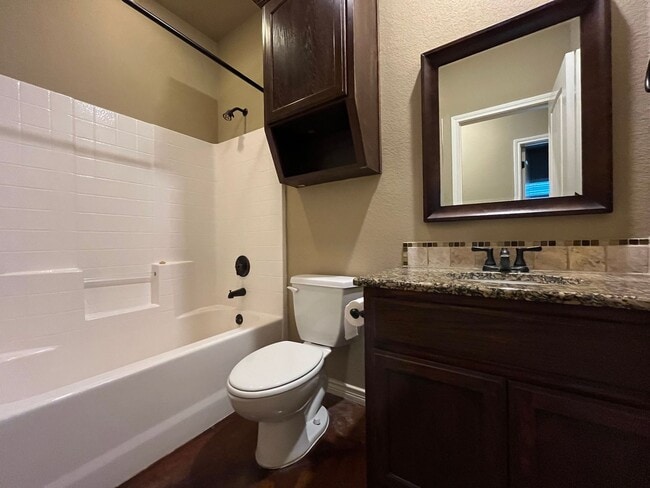 Building Photo - Available Now: 4 Bedroom Single Family Home: Midway ISD:  Move in Special