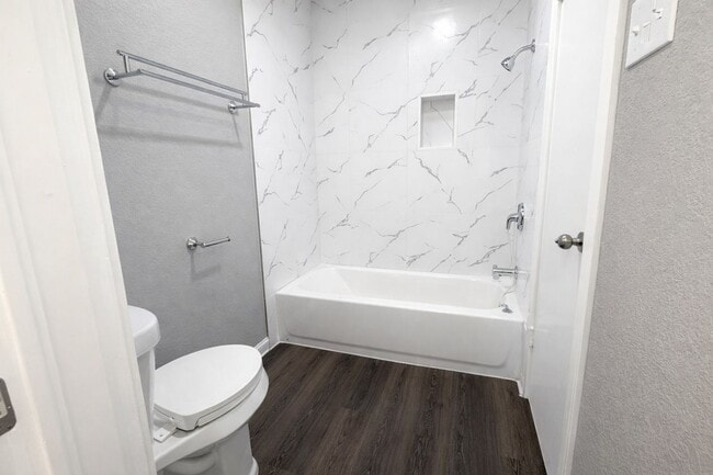 Building Photo - Stylish 2-Bedroom Townhome with Terrace & Resort-Style Amenities in Grand Prairie