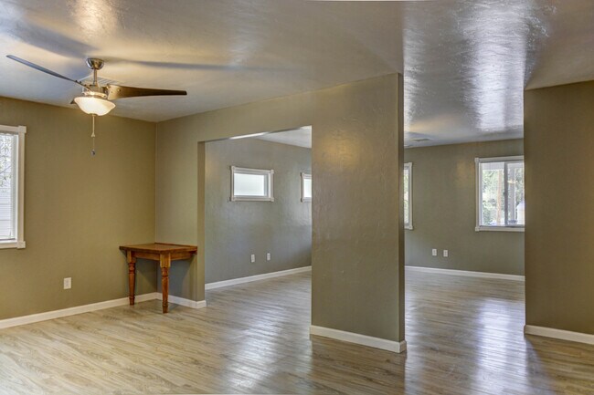 Building Photo - Home for Rent in Prescott!  - Alley Parking