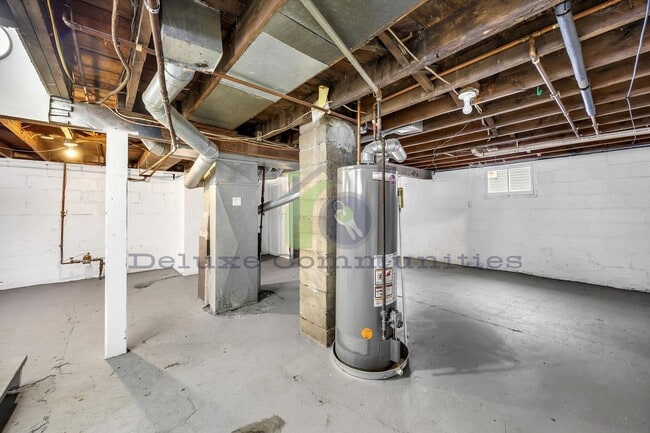 Building Photo - 2 MONTH LEASE ONLY! GORGEOUS 4 BEDROOM HOME!!! Available NOW- Month to month lease only!