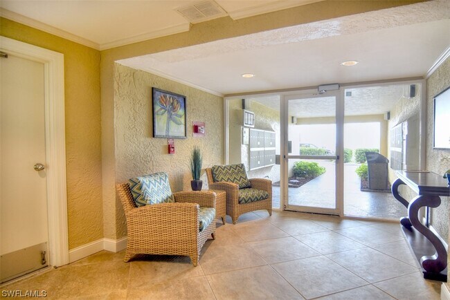 Building Photo - 2875 Palm Beach Blvd