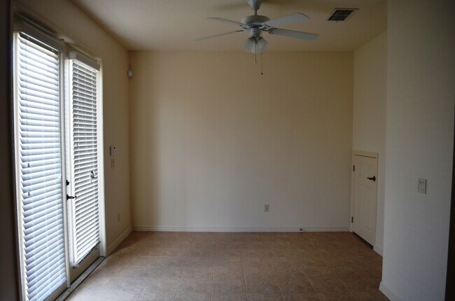 Building Photo - 3/2.5 Townhouse with 2-Car Garage in Turtl...