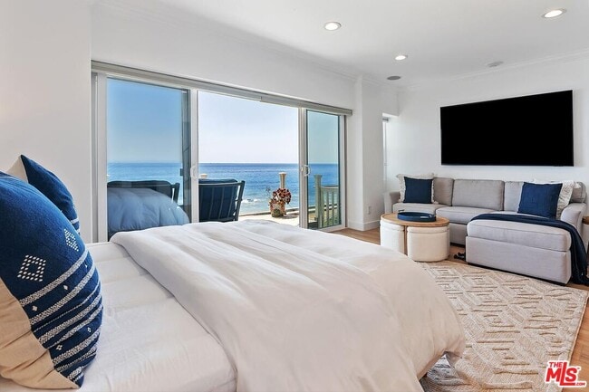 Building Photo - 11874 S Beach Club Way