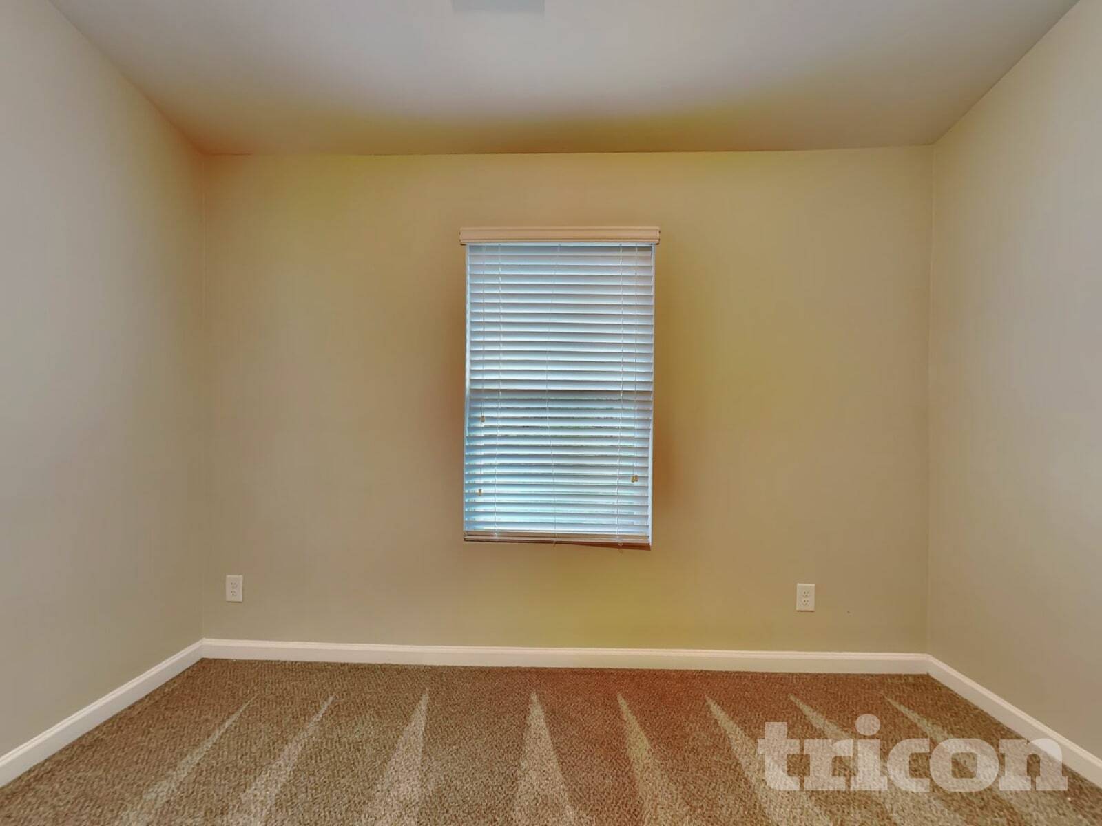 Building Photo - 452 Shady Glen