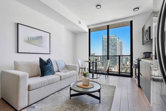 Building Photo - 398 NE 5th St