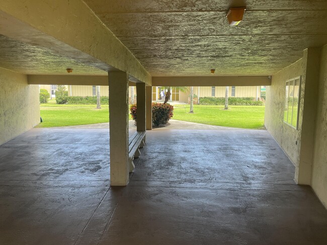Building Photo - 500 Village Green Cir W