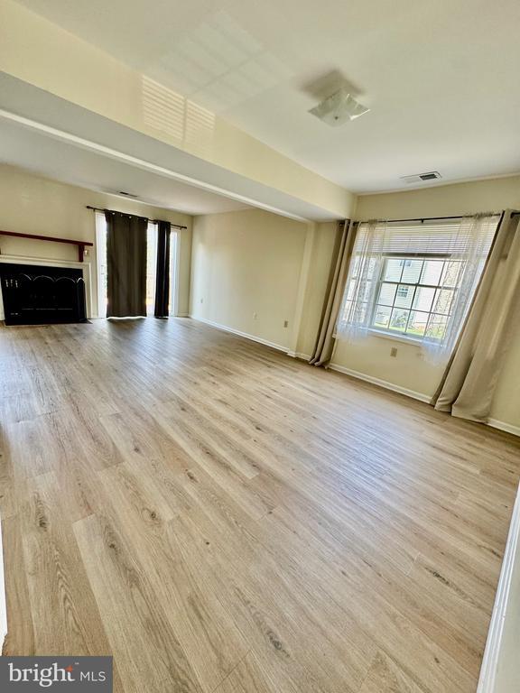 Building Photo - 111 Equestrian Dr