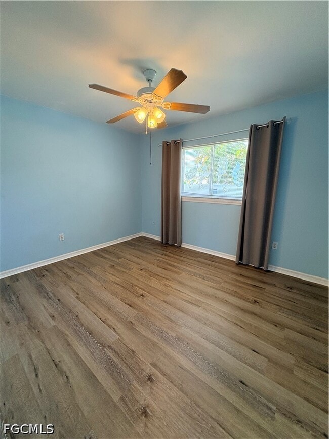 Building Photo - 3710 SW 13th Ave