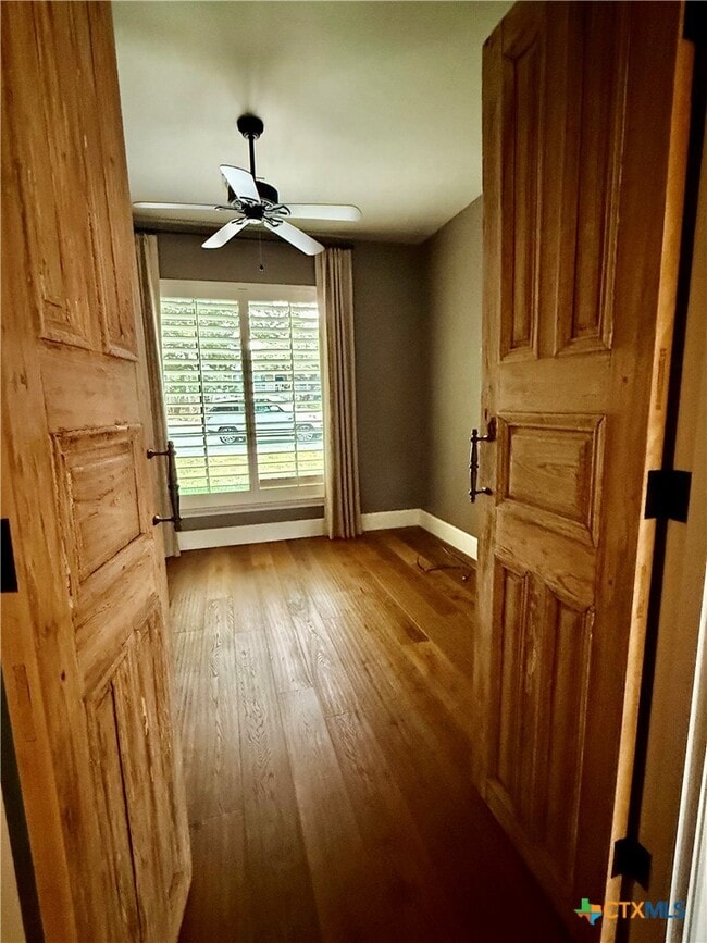 Building Photo - 627 Mission View Ct