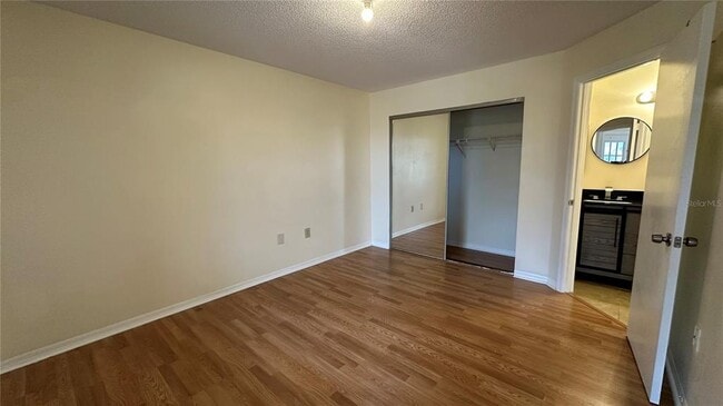 Building Photo - 405 Fountainhead Cir