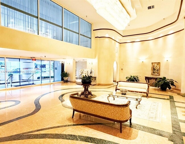 Building Photo - 5757 Collins Ave