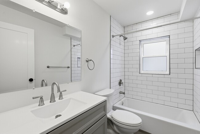 Building Photo - 1506 Glencoe Ave