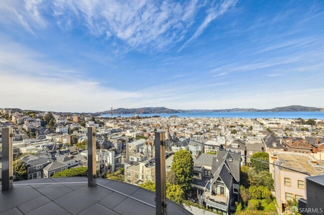 Building Photo - 2336 Broadway