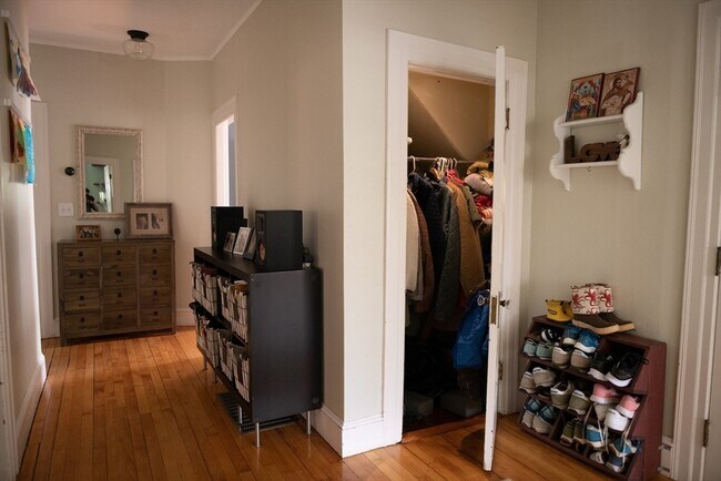 Building Photo - 4 Highland Terrace