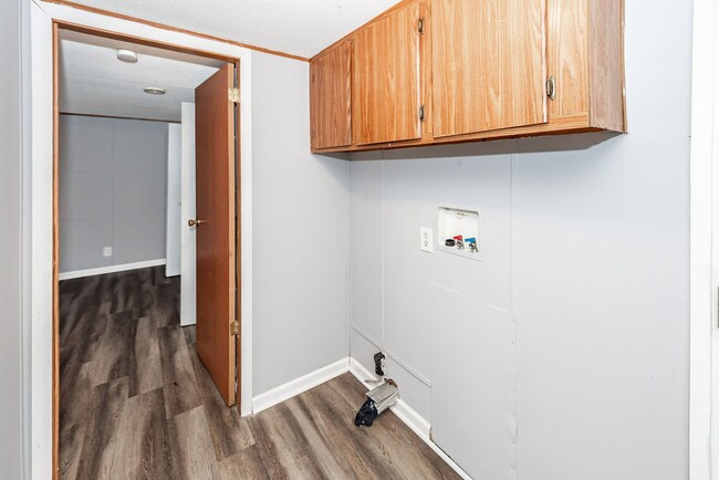 Building Photo - 2 Bedroom, 1 Bathroom Home in Charleston Farms - North Charleston