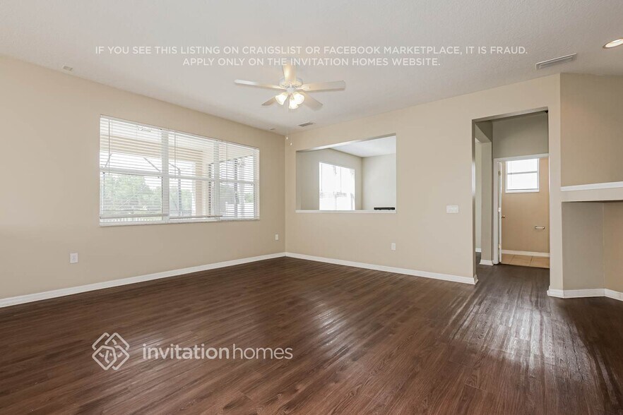 Building Photo - 11135 Golden Silence Dr