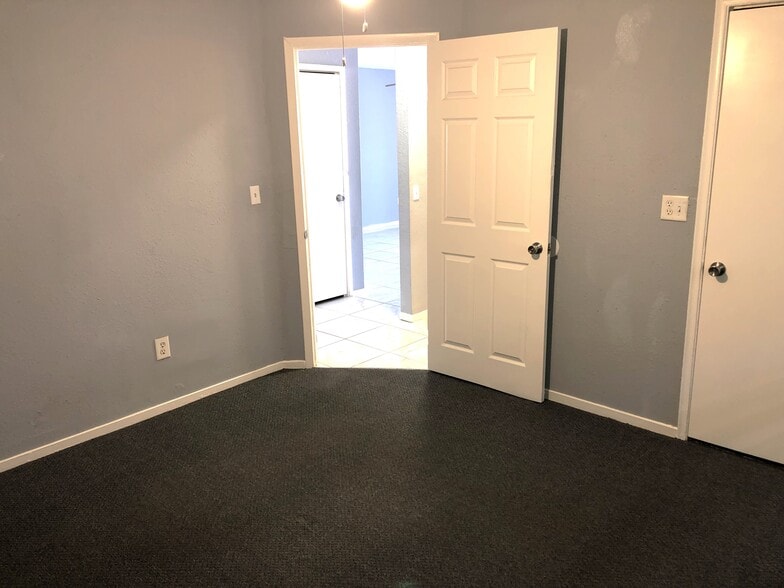 Building Photo - 1341 Oahu St